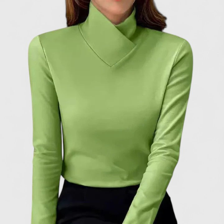 Yulienne | Elegant Turtleneck